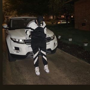 Meet your Posher, Anthony